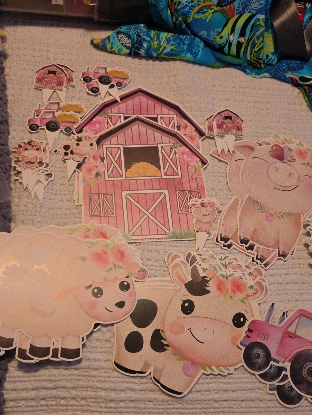 42 Piece Floral Farm Birthday Decoration And 15 Balloons